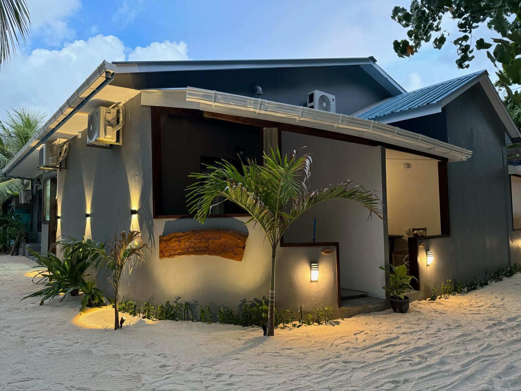 Dhigurah Beach Inn Exterior photo